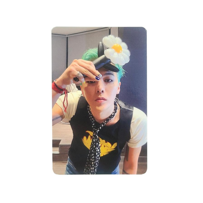 G-DRAGON (BIGBANG) - LIGHTSTICK PHOTOCARD WITHMUU POB