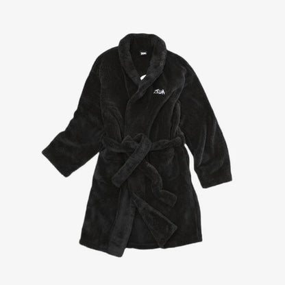 G-DRAGON (BIGBANG)- MERCHANDISING POP-UP ZO&FRIENDS, BATA DE ZOA